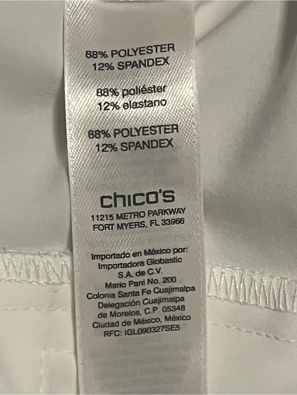 Chico's Zenergy Women's 2 White Bermuda Shorts Mid Rise Pull-On Stretch Pockets